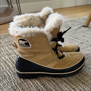 Sorel snow boots size 11 women’s